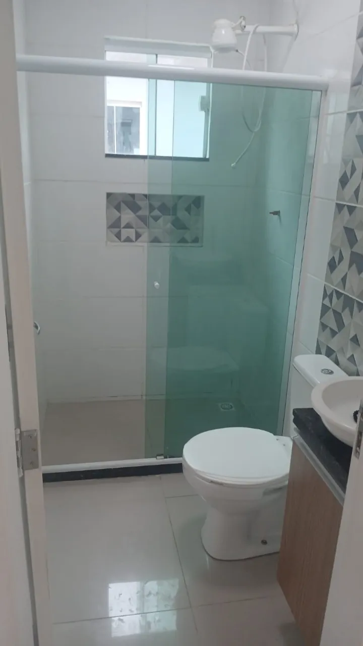 Alugo Linda Casa Duplex em Ubas